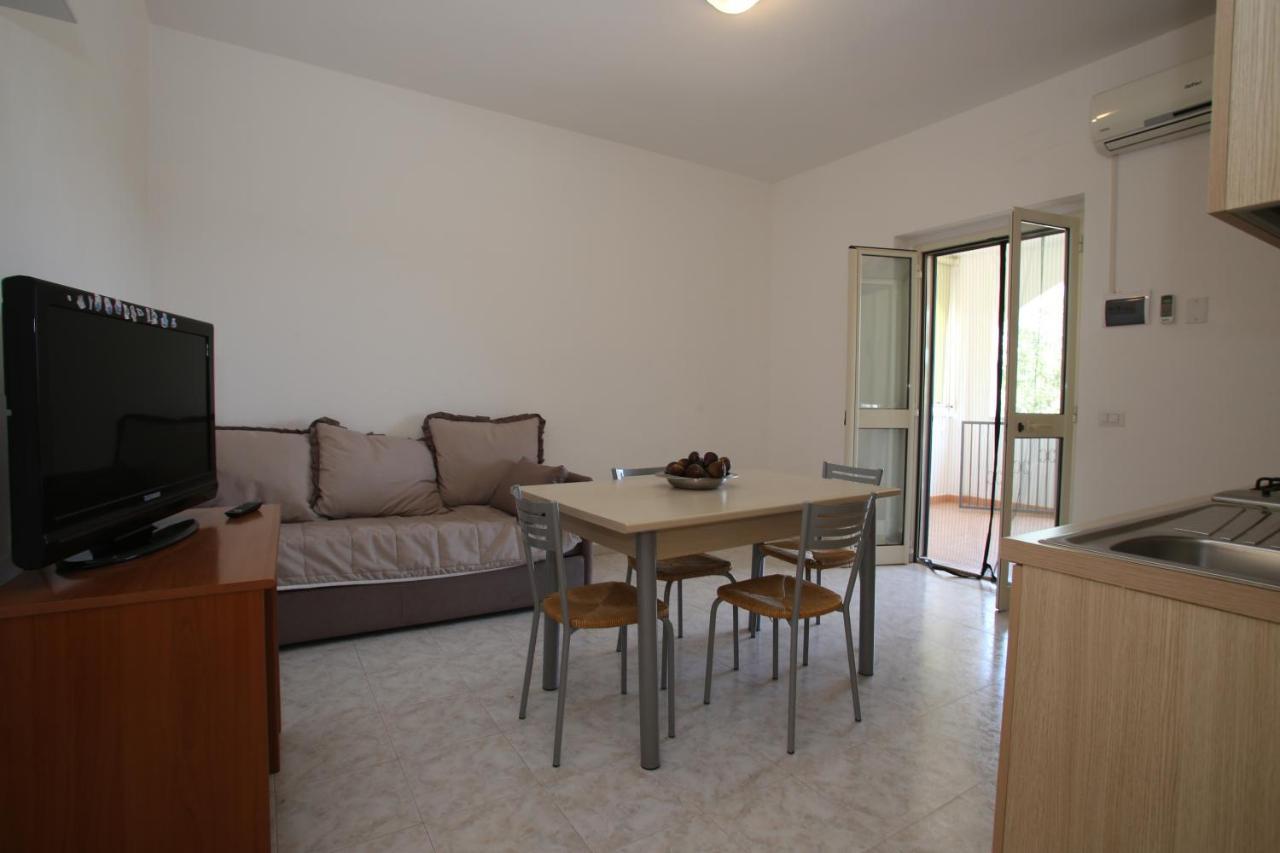 Annaluce Apartments Vieste Exterior photo